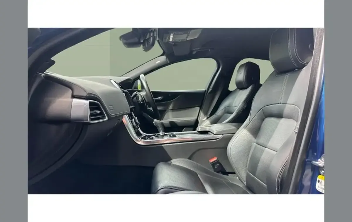 Used Jaguar XE R-Dynamic 204 HP (150 kW) 2021 Blue Sedan