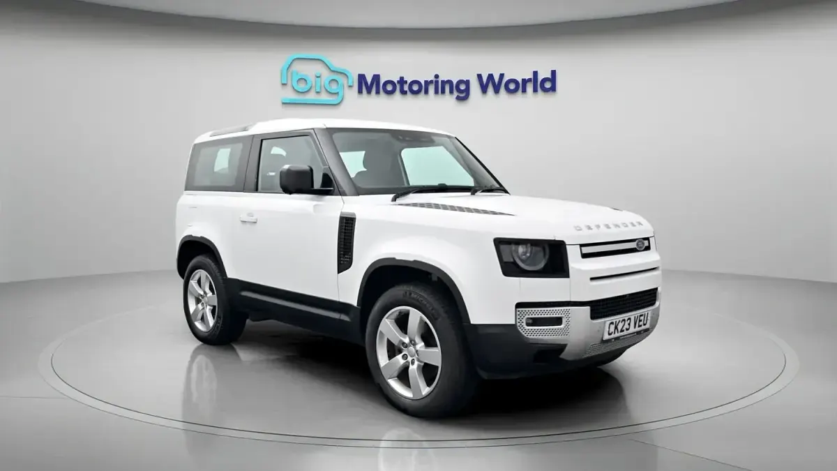 Used Land Rover Defender HSE 250 HP (183 kW) 2023 SUV