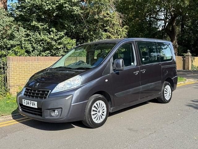 Begagnad Peugeot TePee 130 HK (95 kW) 2014 Grå Minibuss