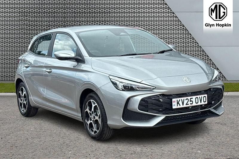 Silver New 2025 MG MG3 SE Hatchback | £14,664 (Fair price) - Image 1/4