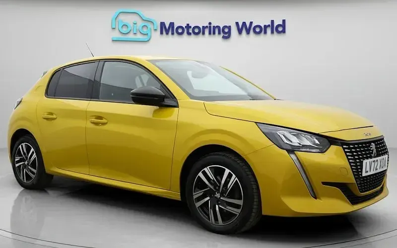 Gebraucht Peugeot 208 Allure+ 102 PS (75 kW) 2022 Kleinwagen