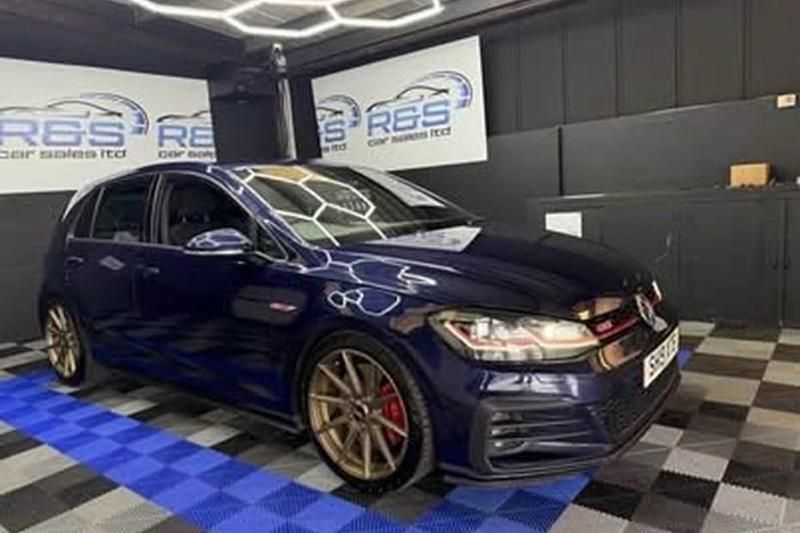 Used VW Golf VII GTI 245 HP (180 kW) 2019 Hatchback