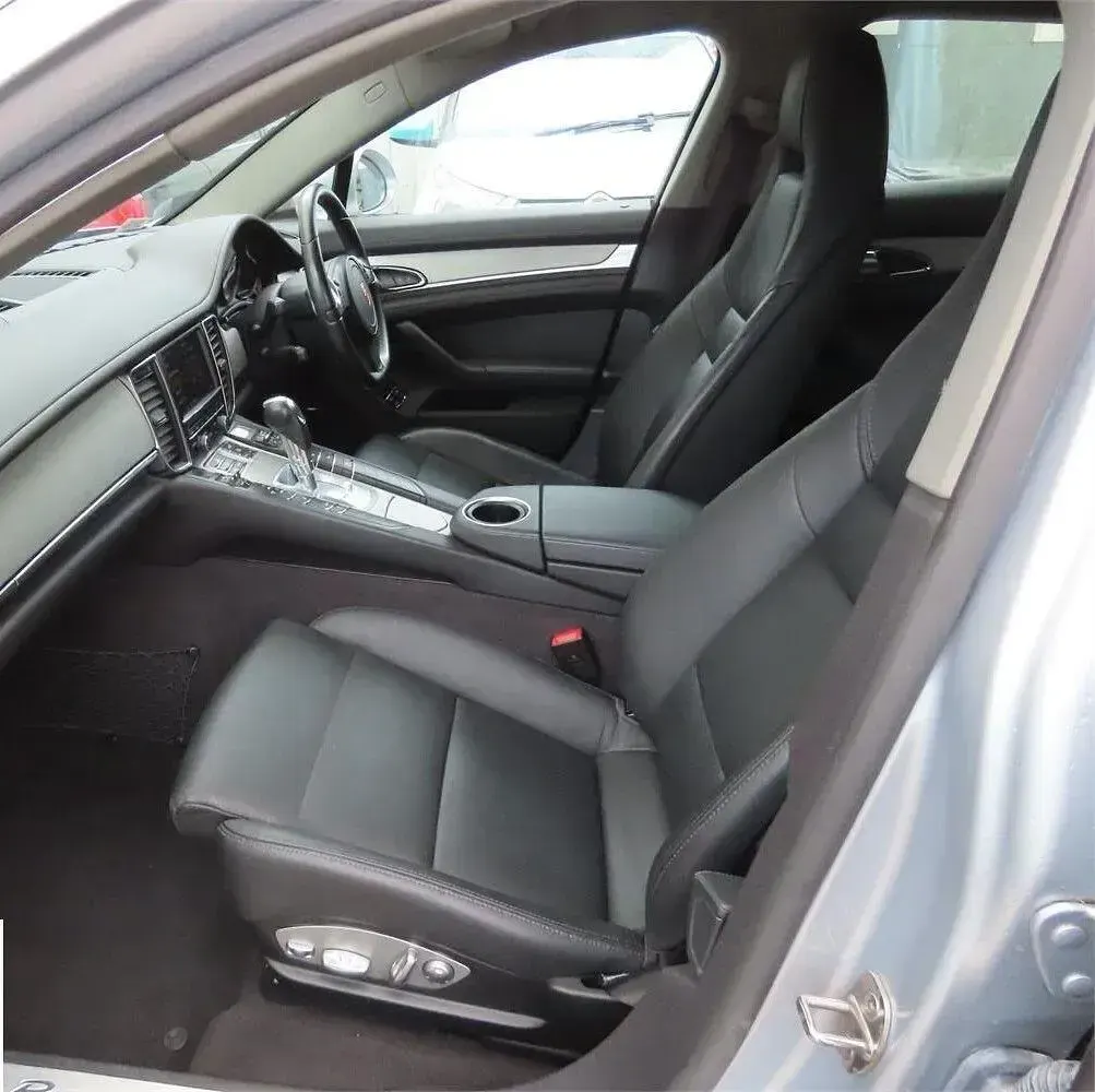 Usado Porsche Panamera 300 CV (220 kW) 2013 Plateado Utilitario