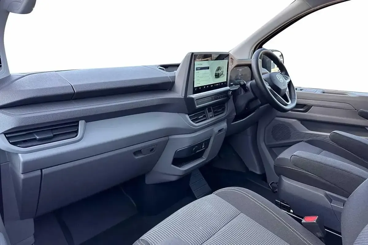 New VW T7 Pro 160 kW (218 HP) 2025 Black Van