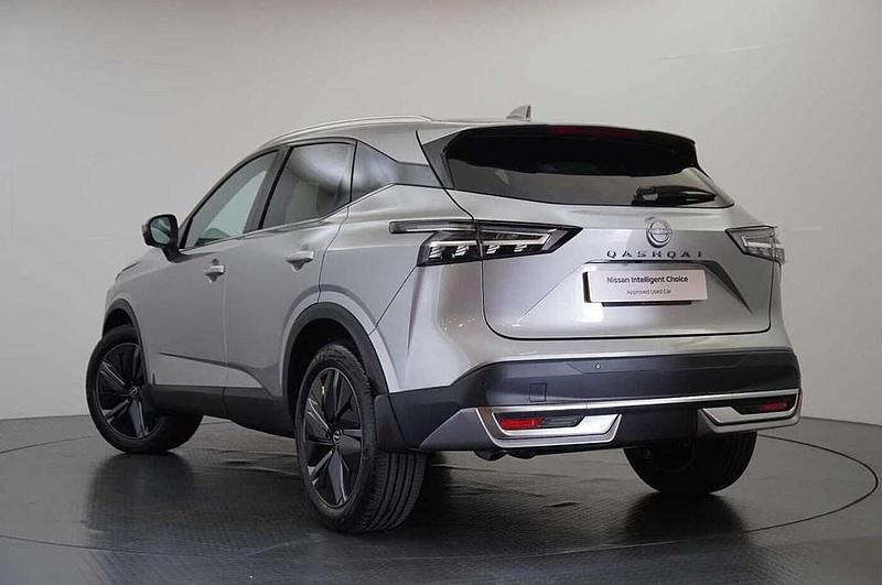 Used Nissan Qashqai Tekna 138 HP (101 kW) 2025 Silver SUV