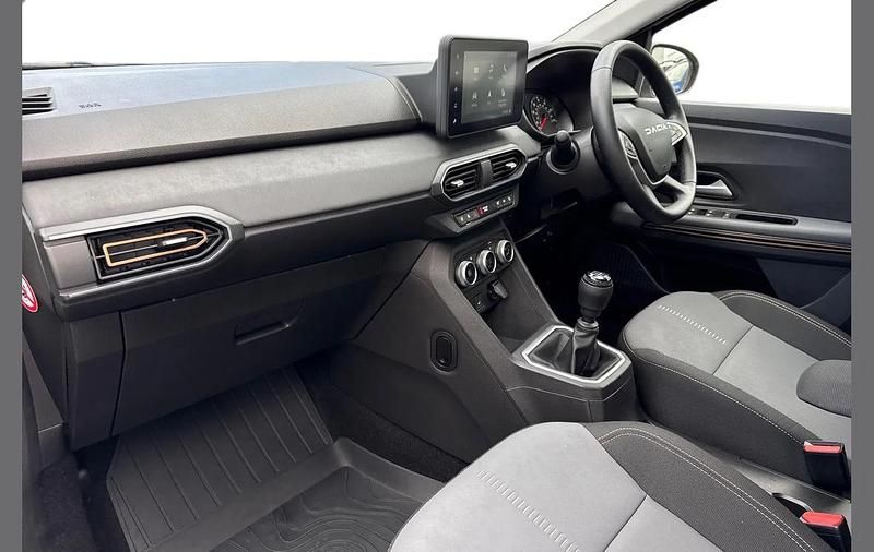 Used Dacia Sandero Extreme 90 HP (66 kW) 2023 White SUV