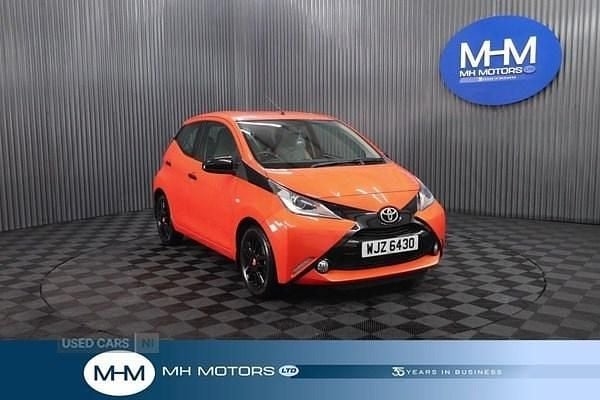 Used Toyota Aygo X-cite 68 HP (50 kW) 2014 Orange Hatchback