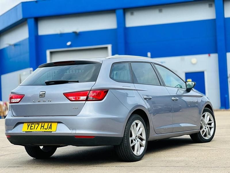 Used Seat Leon SE Dynamic 2017 Silver Estate