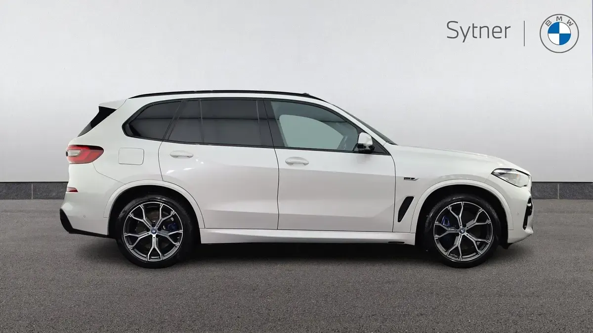 Used BMW X5 M Sport 389 HP (286 kW) 2021 White SUV