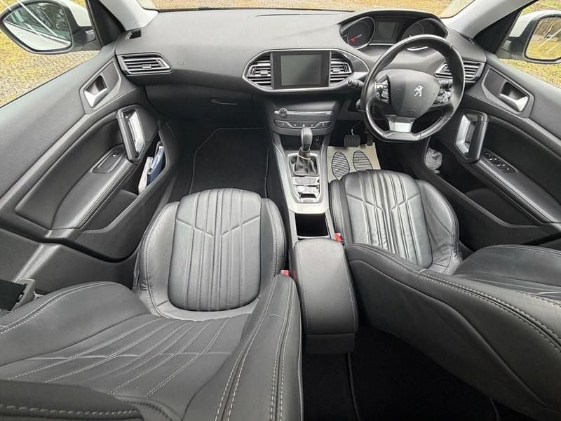 Used Peugeot 308 2014 White Estate