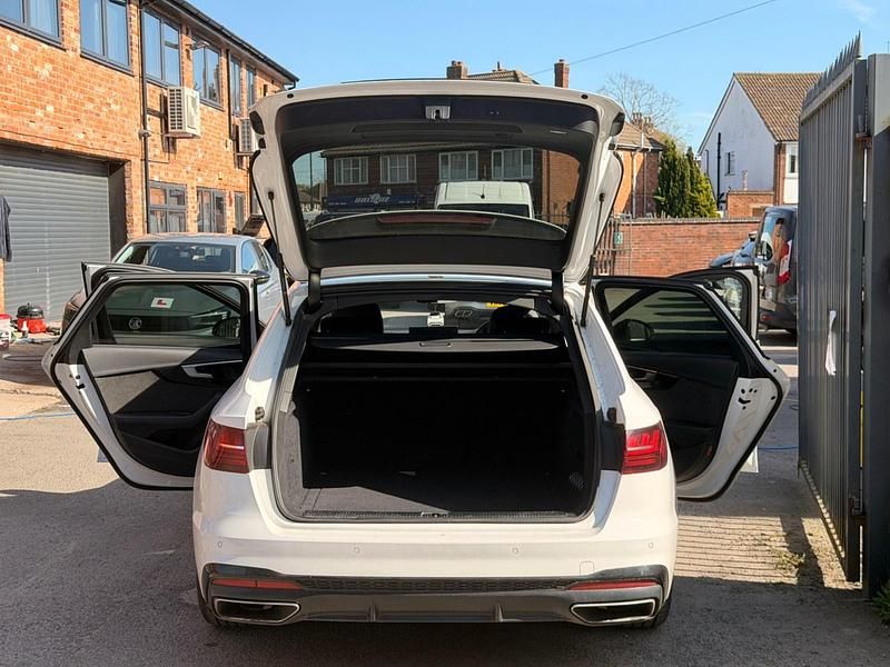 Used Audi A4 Black Edition 150 HP (110 kW) 2021 White Estate