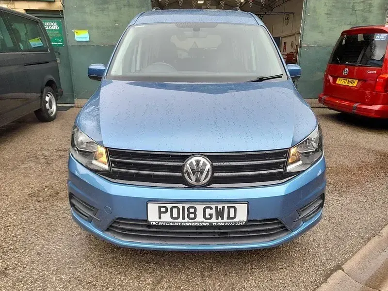 Begagnad VW Caddy Maxi Life 2018 Blå Minibuss