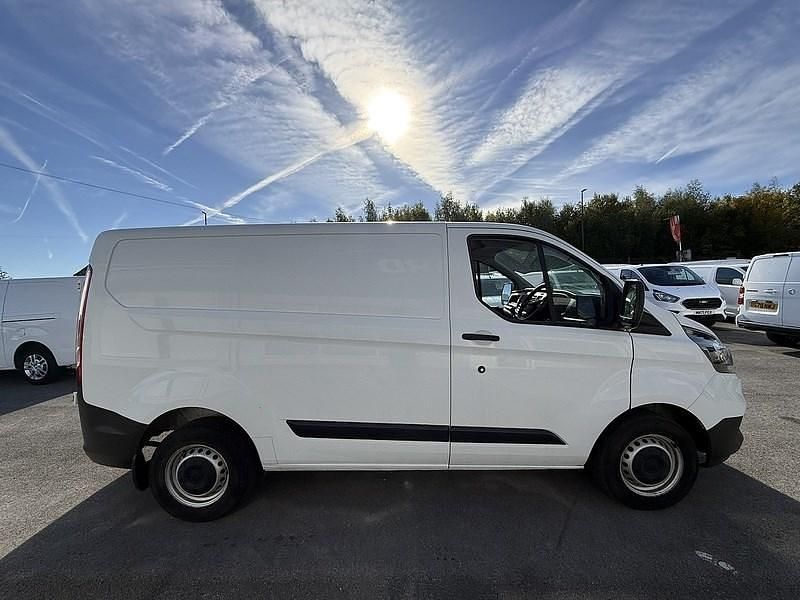 Used Ford Transit Custom 105 HP (77 kW) 2018 White Van