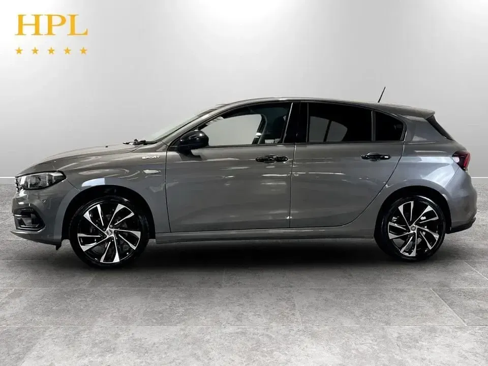 Usado Fiat Tipo Sport 100 HP (73 kW) 2022 Cinzento Citadino