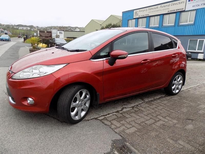 Używany Ford Fiesta Titanium 2008 Czerwony Hatchback