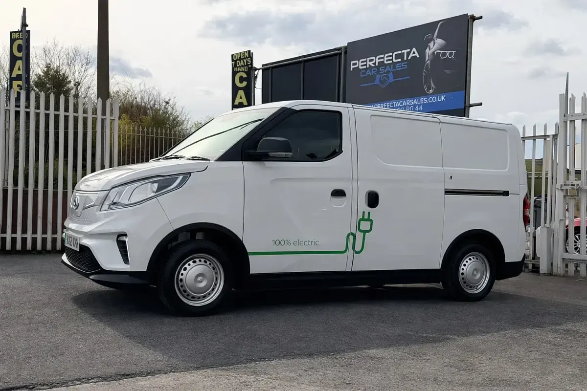 Used Maxus eDeliver 3 89 kW (122 HP) 2021 White Van