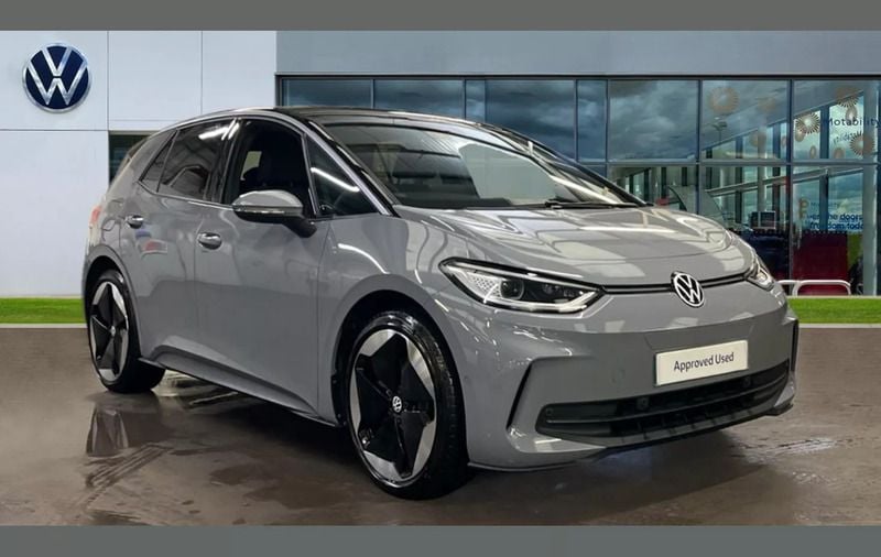 Moonstone grey black Used 2024 VW ID.3 Pro Hatchback | £27,823 - Image 1/4
