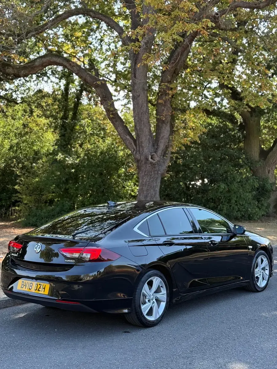 Used Vauxhall Insignia SRi 2018 Black Hatchback