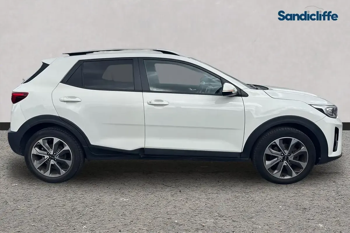 Used Kia Stonic 120 HP (88 kW) 2019 White SUV