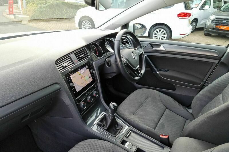Used VW Golf VII Match 150 HP (110 kW) 2019 White Hatchback