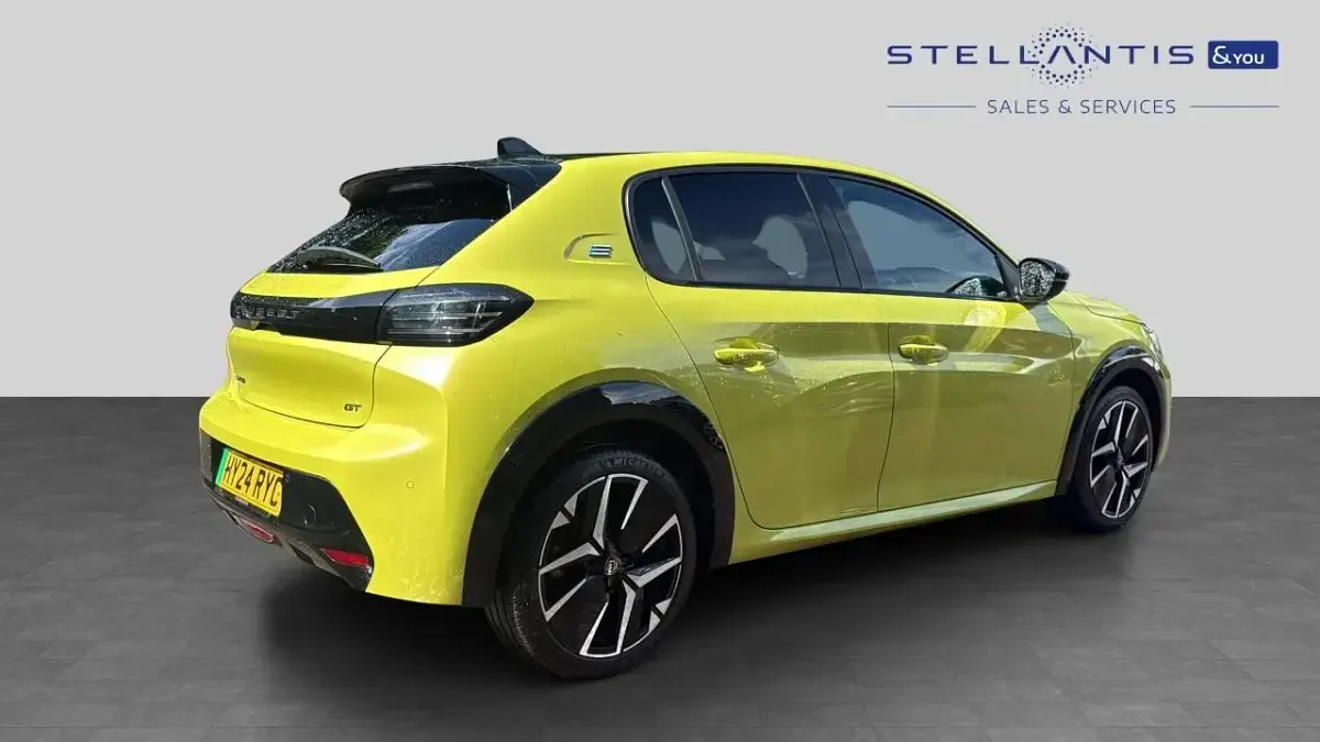 Used Peugeot e-208 GT 113 kW (154 HP) 2024 Yellow Hatchback