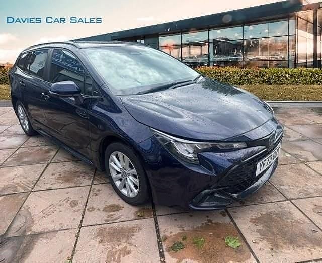 Used Toyota Corolla 140 HP (102 kW) 2023 Blue Estate