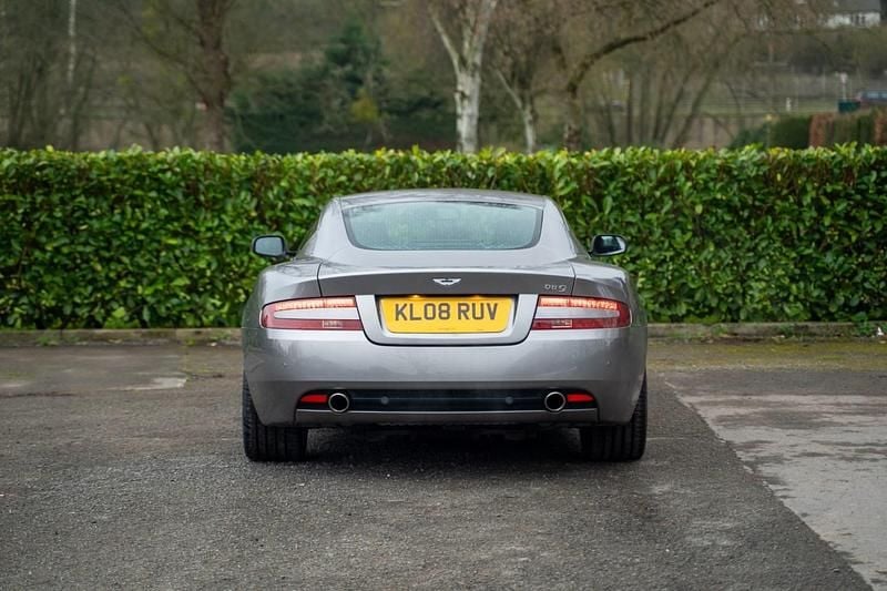 Used Aston Martin DB9 470 HP (345 kW) 2008 Silver Coupe