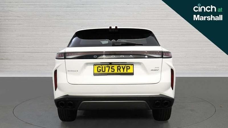 Used Omoda 9 442 HP (325 kW) 2025 White SUV