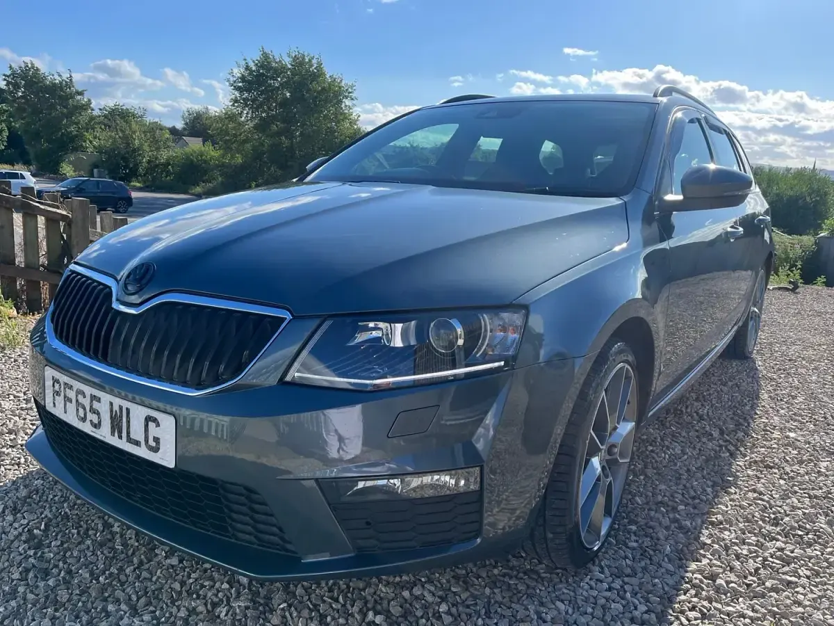 Used Skoda Octavia vRS 184 HP (135 kW) 2016 Grey Estate