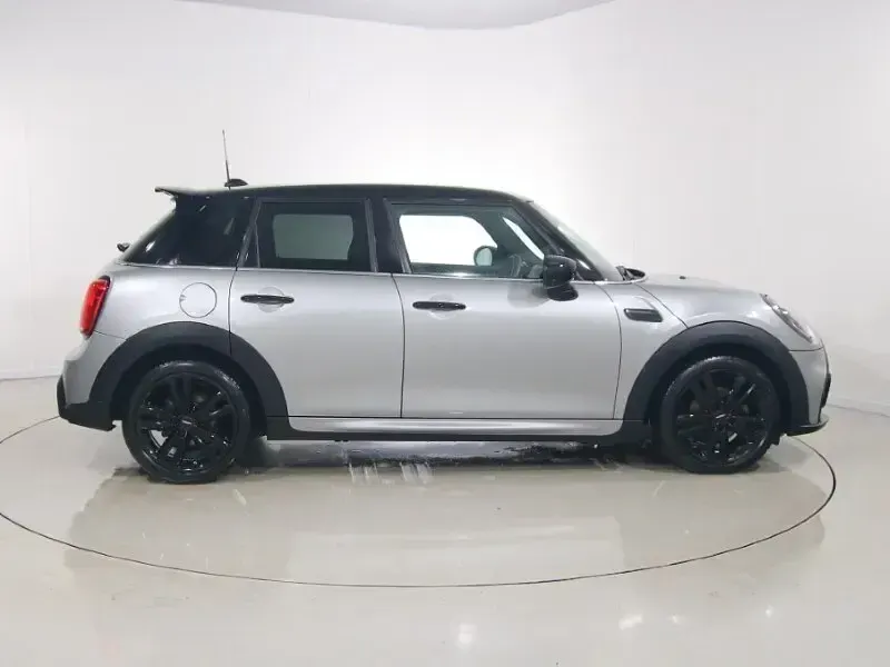 Used Mini Cooper Hatch 136 HP (100 kW) 2023 Silver Hatchback