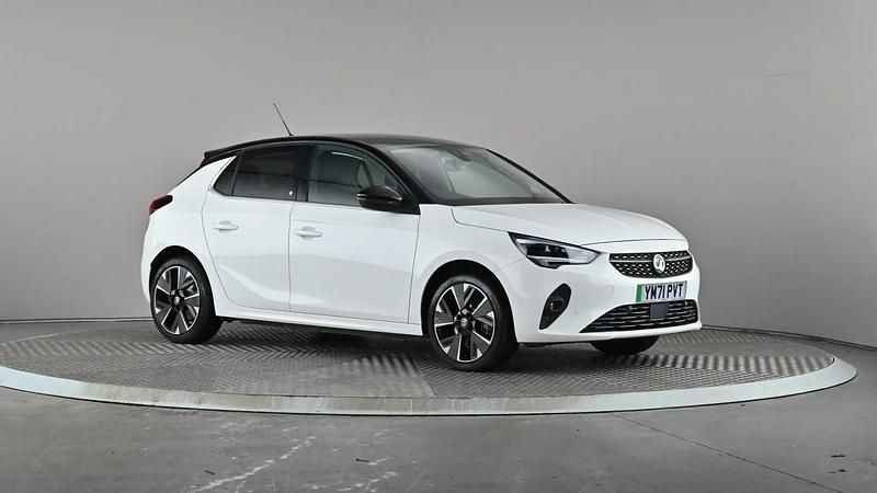 White Used 2022 Vauxhall Corsa-e Elite Hatchback | £10,798 (Fair price) - Image 1/3