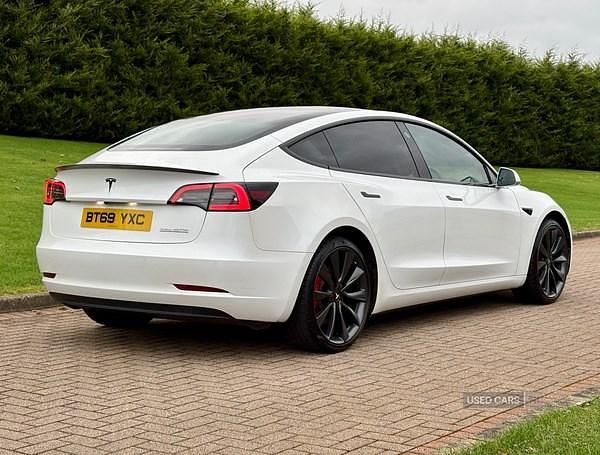 Used Tesla Model 3 Performance 461 kW (627 HP) 2019 White Sedan