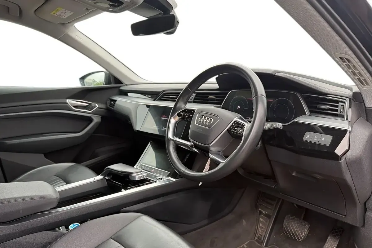 Used Audi e-tron Design 230 kW (313 HP) 2021 Black SUV