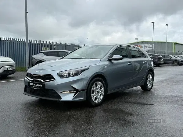 Used Kia Ceed 158 HP (116 kW) 2025 Silver Hatchback