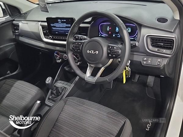 Used Kia Stonic 98 HP (72 kW) 2025 White SUV