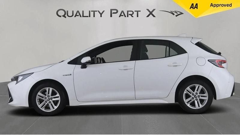 Used Toyota Corolla 2022 White Hatchback
