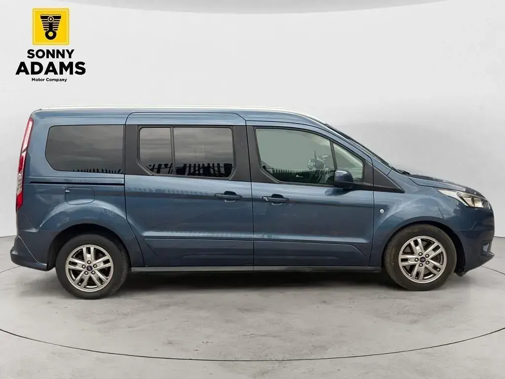 Used Ford Grand Tourneo Connect Titanium 120 HP (88 kW) 2021 Blue MPV