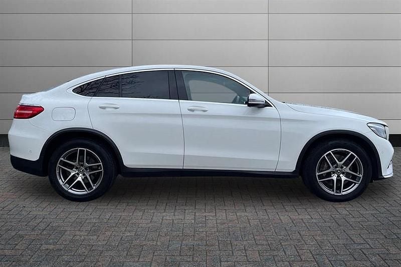 Used Mercedes GLC250 AMG line 211 HP (155 kW) 2019 Polar white Coupe