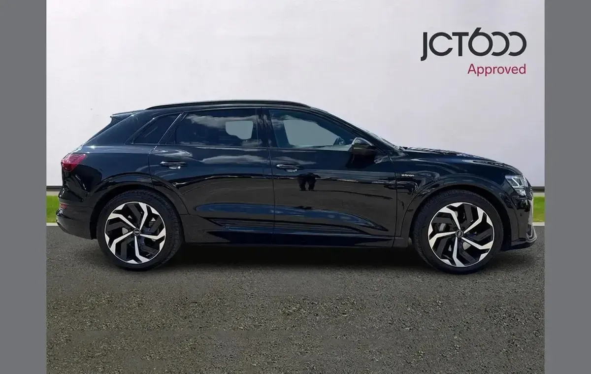 Used Audi e-tron Black Edition 300 kW (408 HP) 2023 Black SUV
