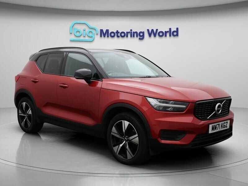 Red Used 2022 Volvo XC40 R-Design SUV | £21,000 (Fair price) - Image 1/4