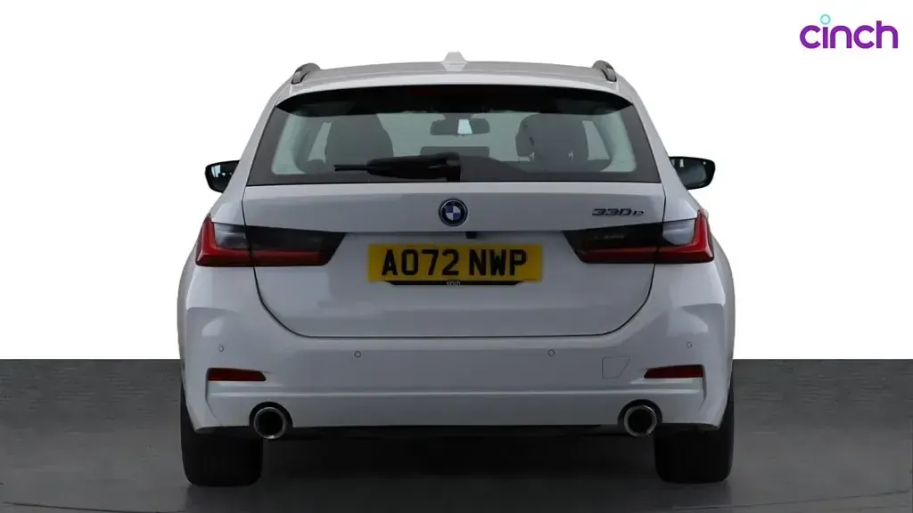 Used BMW 330e Sport Line 292 HP (214 kW) 2022 White Estate