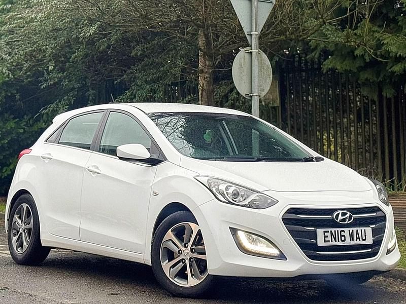 Used Hyundai i30 SE 2016 White Hatchback