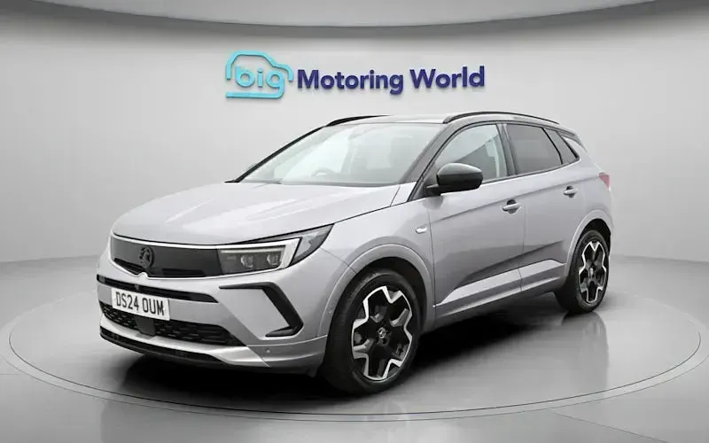 Second-hand Vauxhall Grandland X Ultimate 131 CP (96 kW) 2024 Gri SUV