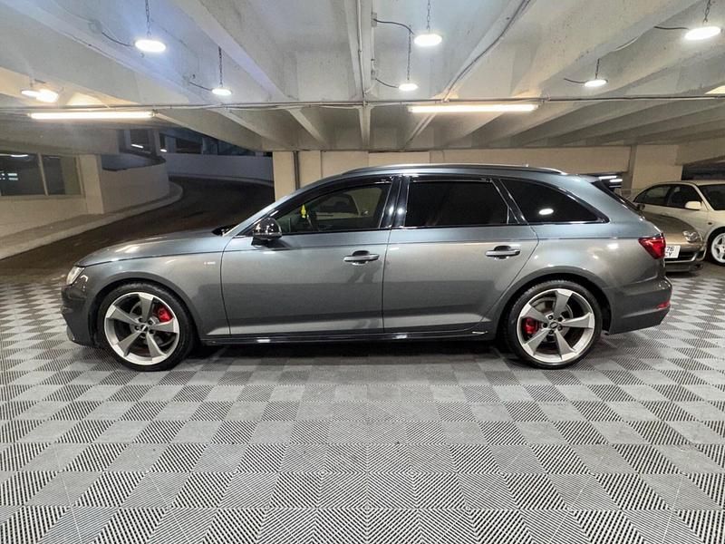 Usado Audi A4 Black Edition 2018 Cinzento Carrinha