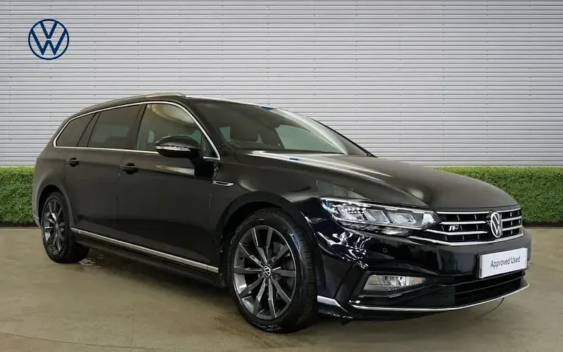 Used VW Passat R-line 150 HP (110 kW) 2023 Estate