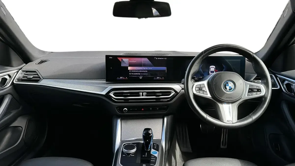 Used BMW i4 M Sport 246 kW (335 HP) 2022 White Sedan