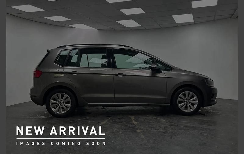 Used VW Golf Sportsvan SE 123 HP (90 kW) 2016 Grey MPV