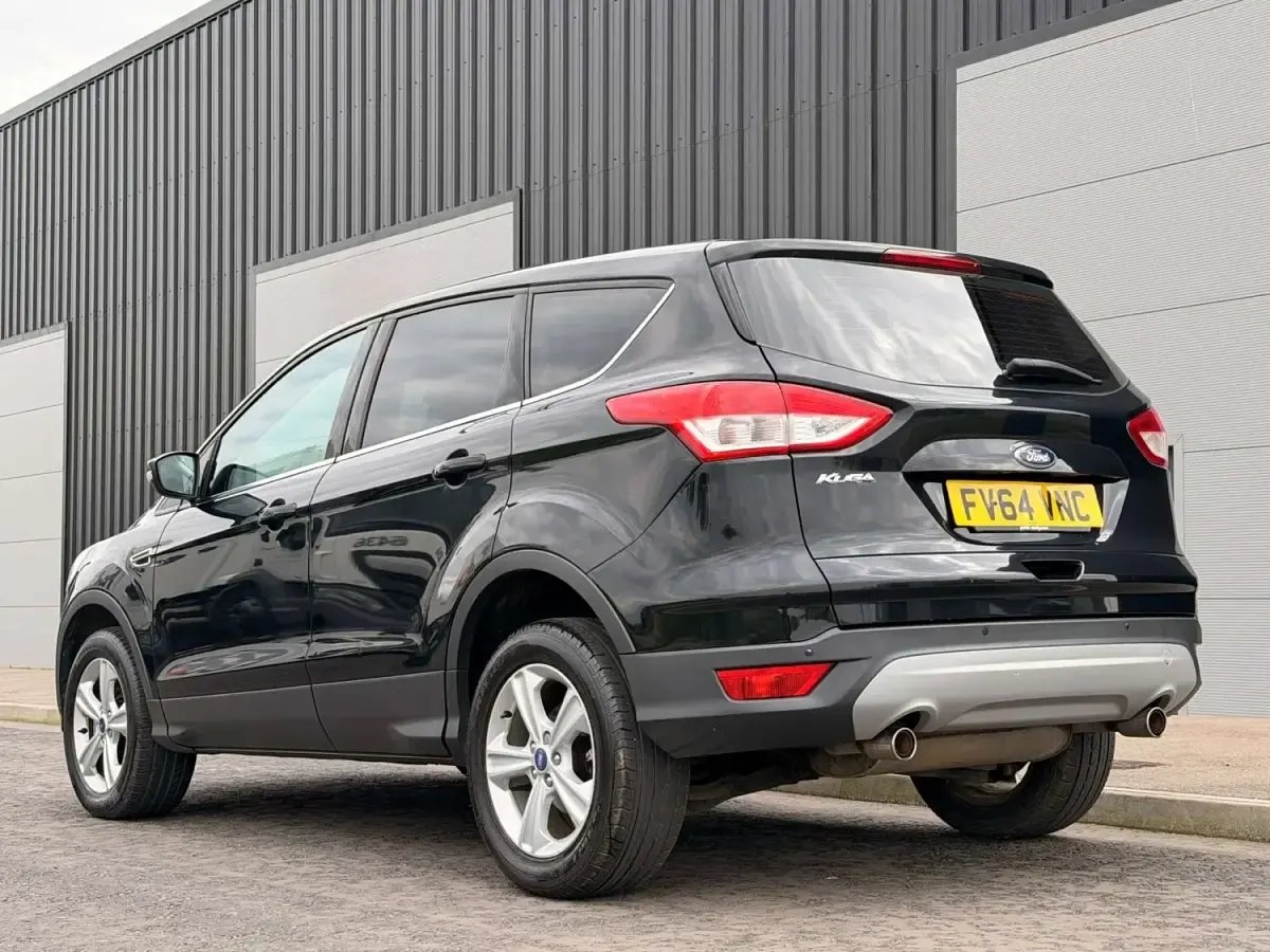 Używany Ford Kuga Zetec 2015 Czarny SUV