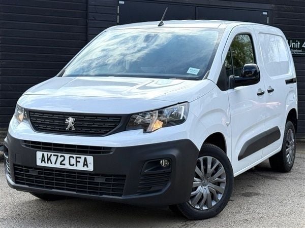 White Used 2022 Peugeot Partner Premium Van | £11,490 (Fair price) - Image 1/1