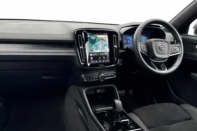 Used Volvo XC40 Plus 161 HP (118 kW) 2025 SUV